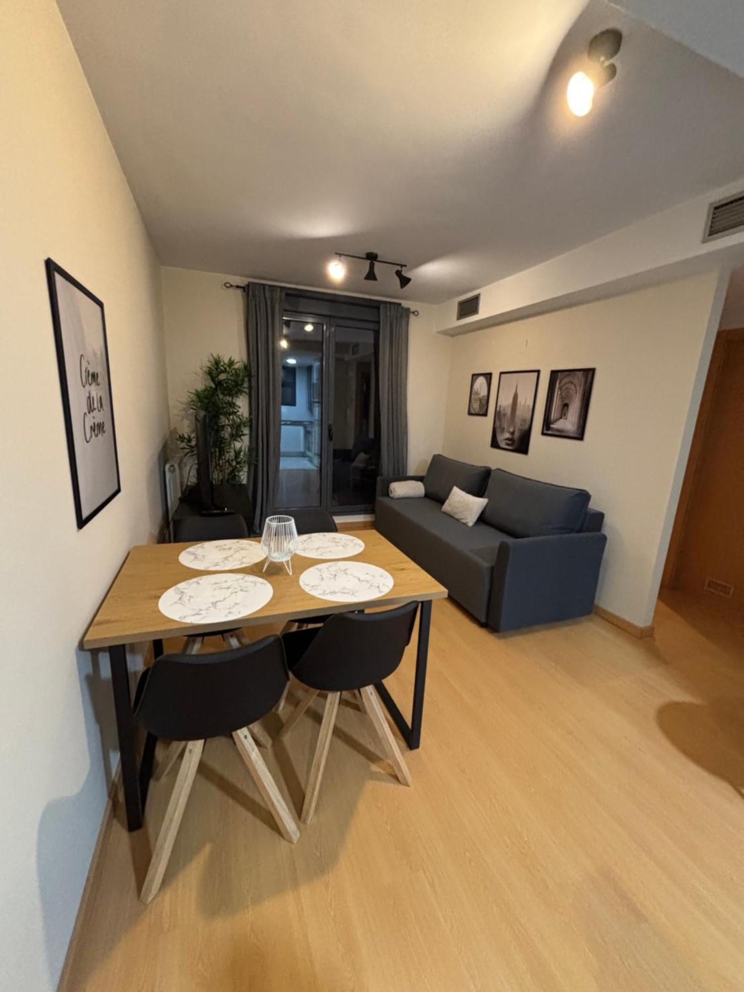 Torre Mudejar Apartment Zaragoza Bagian luar foto