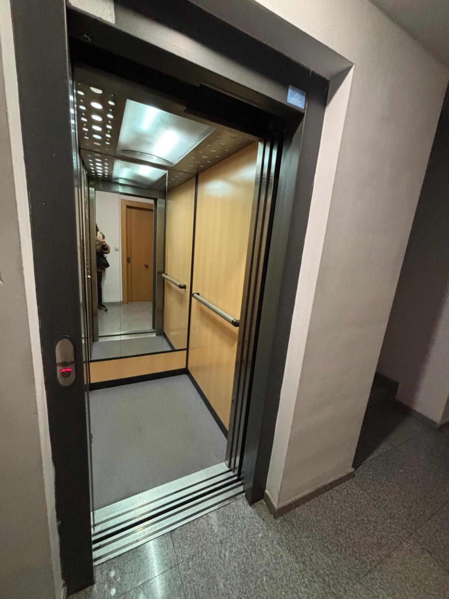 Torre Mudejar Apartment Zaragoza Bagian luar foto