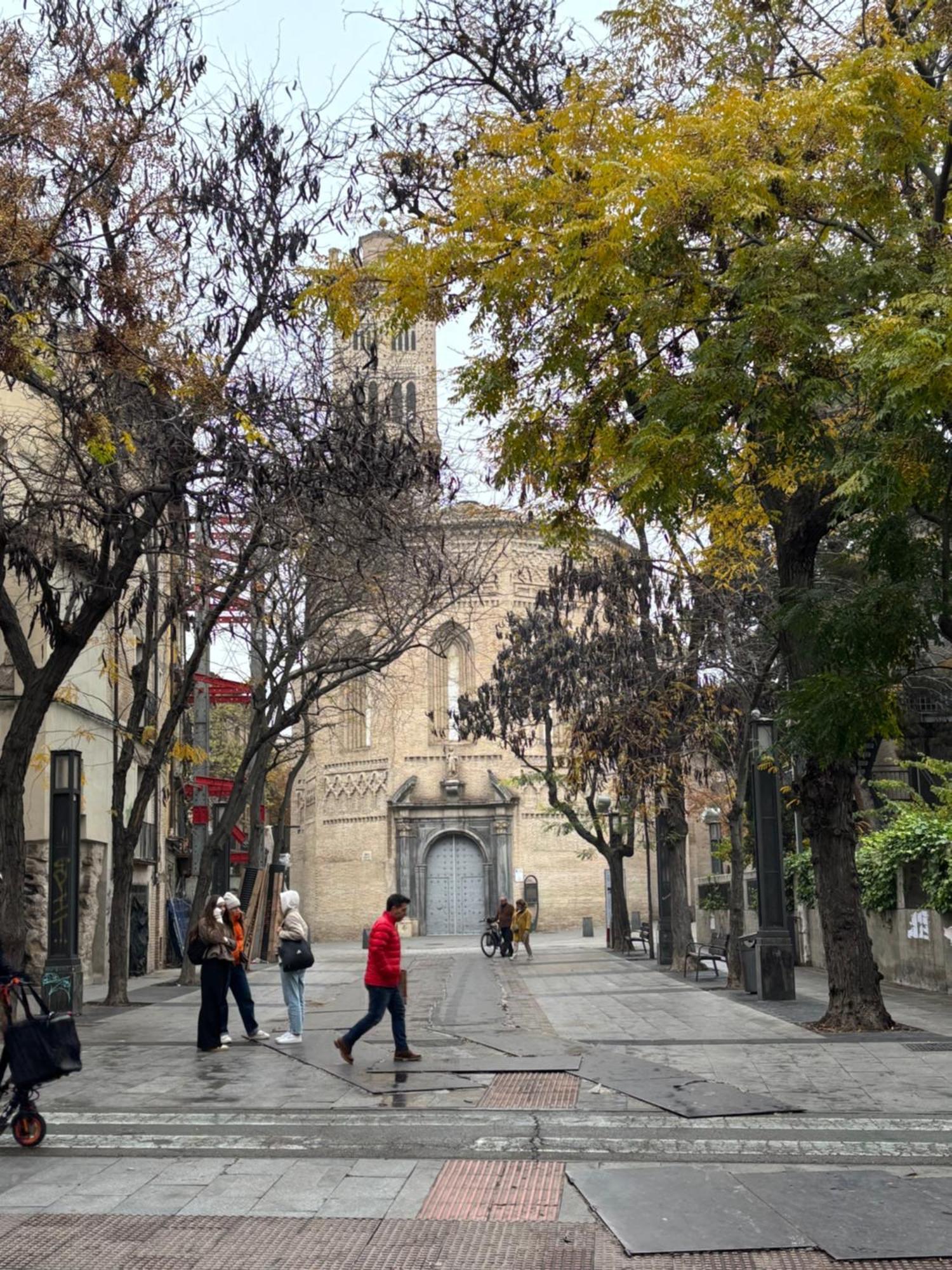Torre Mudejar Apartment Zaragoza Bagian luar foto